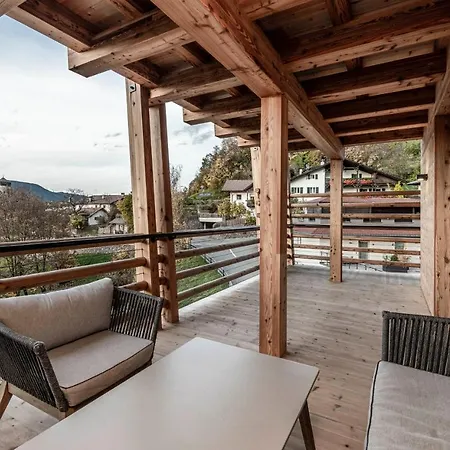 Presulis Hideaway & Restaurant