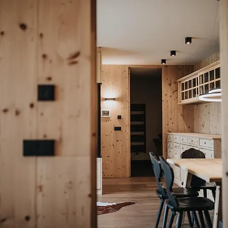Presulis Hideaway & Restaurant Aparthotel