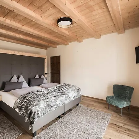Presulis Hideaway & Restaurant 4*
