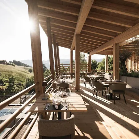 Presulis Hideaway & Restaurant 4* Völs am Schlern