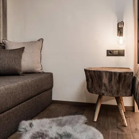 Presulis Hideaway & Restaurant 4*