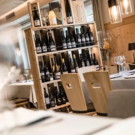 Aparthotel Presulis Hideaway & Restaurant