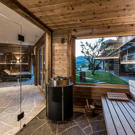 Presulis Hideaway & Restaurant 4*