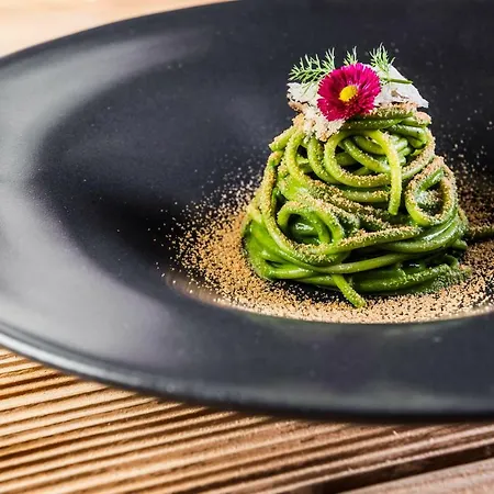 Presulis Hideaway & Restaurant